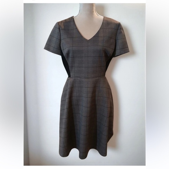 Daniel Cremieux Dresses & Skirts - Daniel Cremieux Black and Gray Plaid Mini Dress